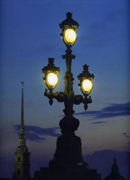 Первый фонарь Санкт-Петербурга.jpg
