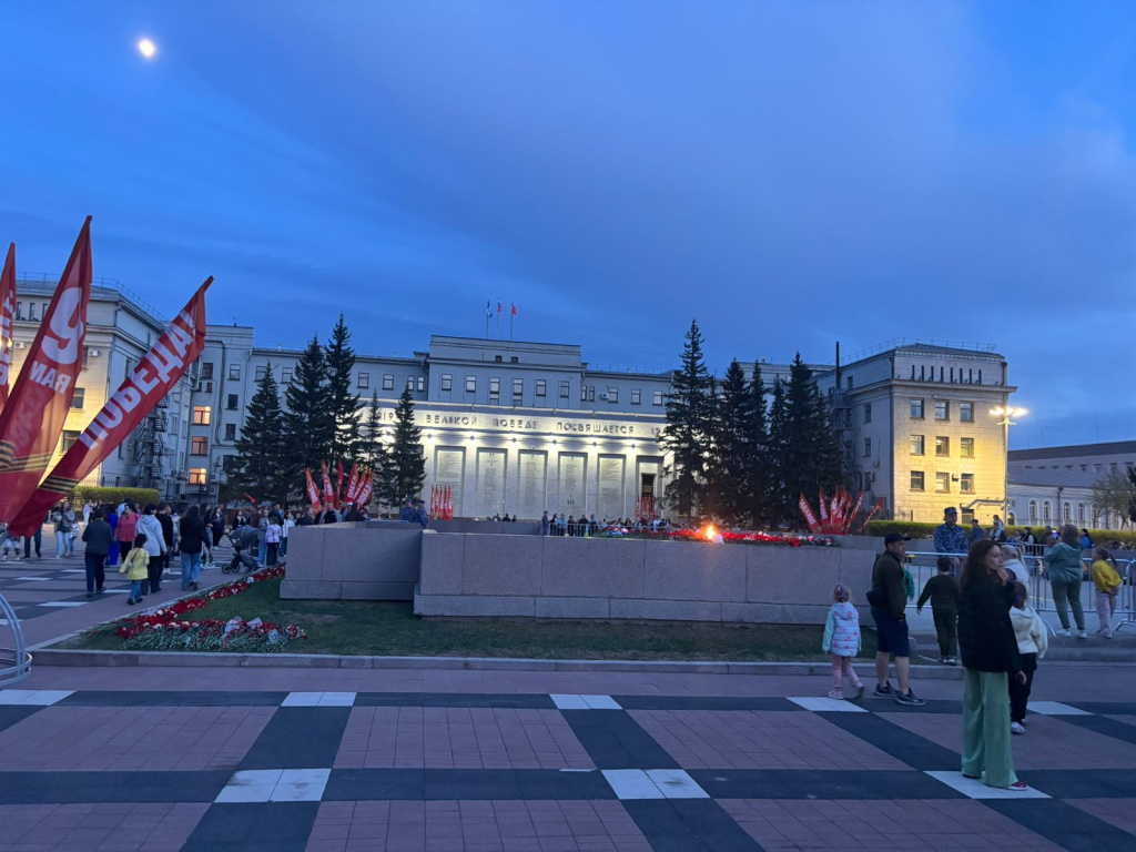 освещение на Стелле памяти героям Великой Отечественной войны.jpg